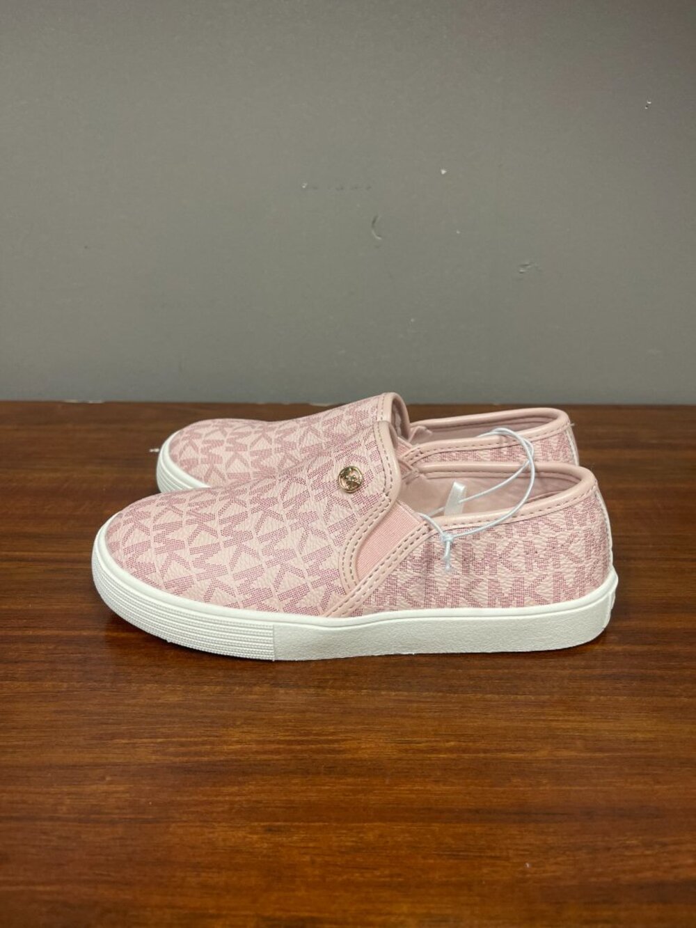 Michael Kors Logo Womens Slip-On Sneakers Blush Pink Casual Shoes Size 5 NWOT - Picture 2 of 4
